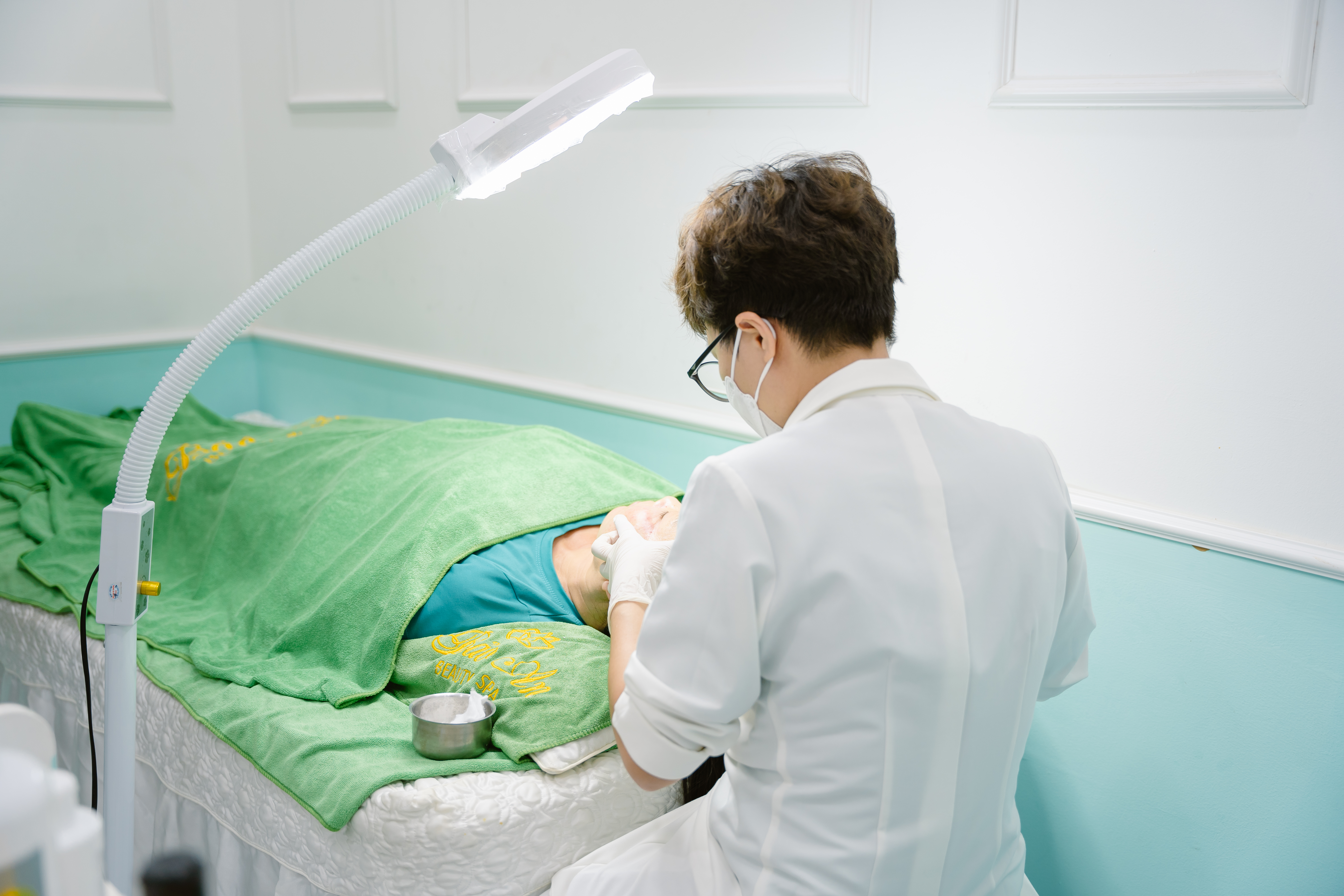 Phác đồ điều trị nám, sáng da cho da mỏng yếu